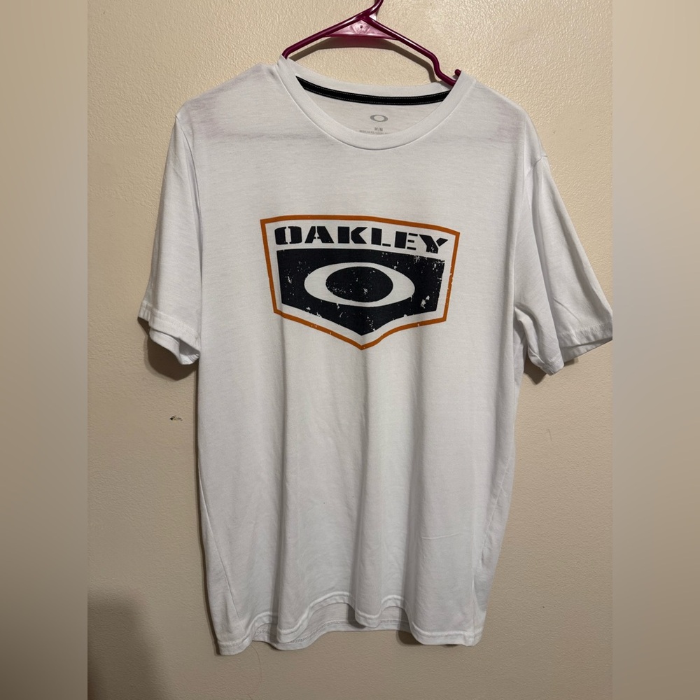 Oakley White Men's T-Shirt Size Medium